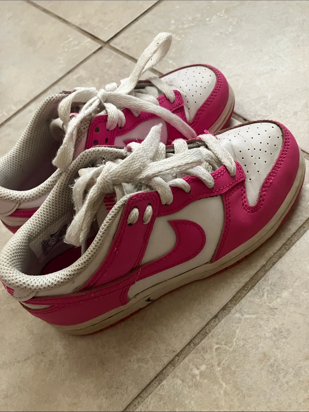 Nike Kids White and Pink Low-Top Sneakers
